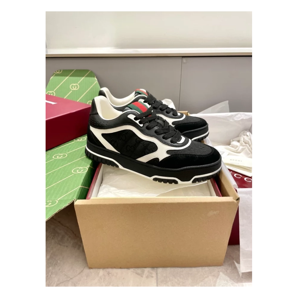 FashionStatement,FOOTWEAR,GUCCI,IconicStyle,LuxuryFootwear,SHOES FOR MEN,Sneakers