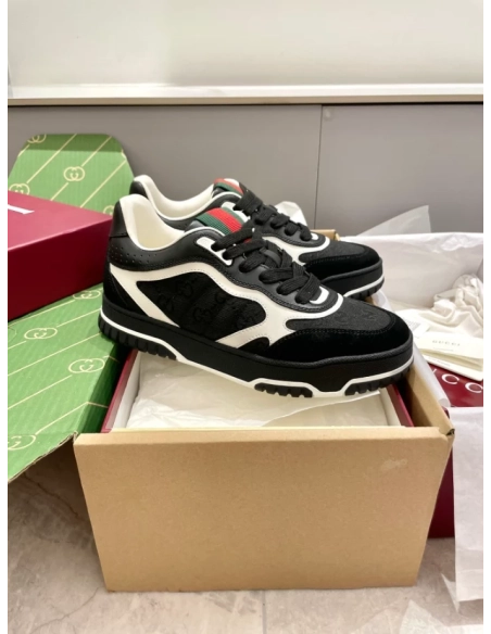 FashionStatement,FOOTWEAR,GUCCI,IconicStyle,LuxuryFootwear,SHOES FOR MEN,Sneakers