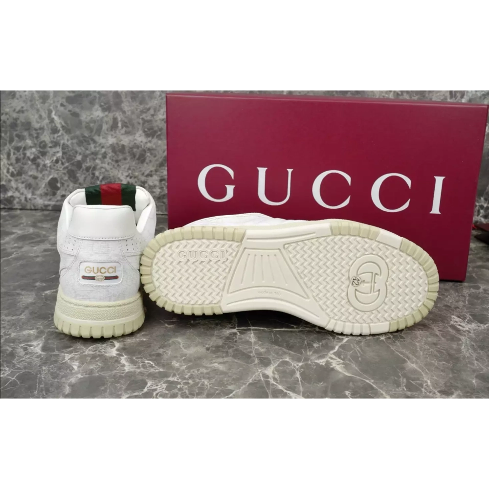 FashionStatement,FOOTWEAR,GUCCI,IconicStyle,LuxuryFootwear,SHOES FOR MEN,SHOES FOR WOMEN,Sneakers