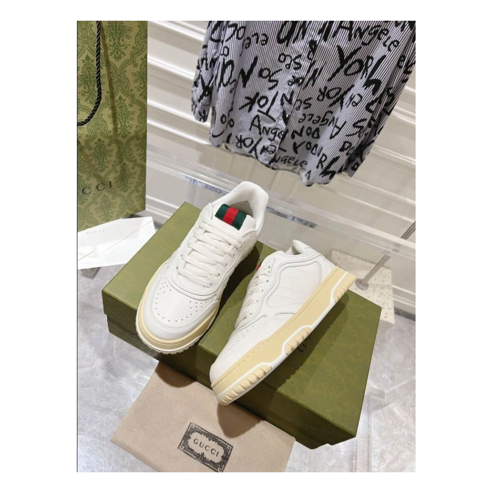 FashionStatement,GUCCI,IconicStyle,ItalianCraftsmanship,LuxuryFootwear,SNEAKER