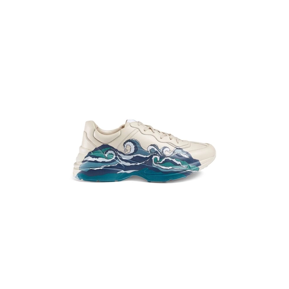 FashionStatement,GUCCI,IconicStyle,ItalianCraftsmanship,LuxuryFootwear,SNEAKER