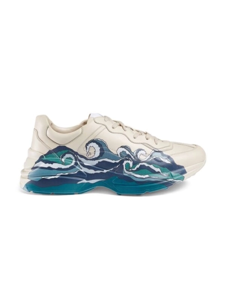 FashionStatement,GUCCI,IconicStyle,ItalianCraftsmanship,LuxuryFootwear,SNEAKER