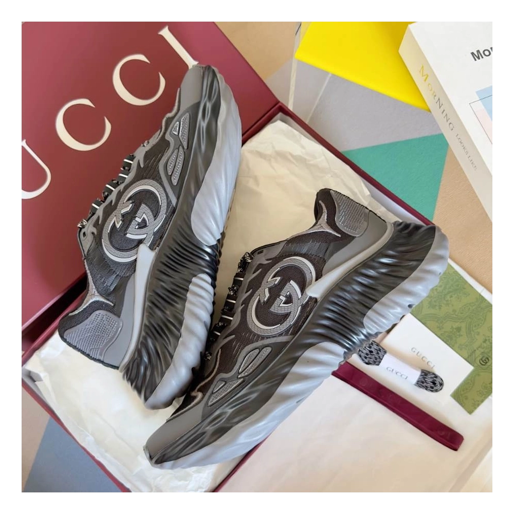 FashionStatement,GUCCI,IconicStyle,ItalianCraftsmanship,LuxuryFootwear,SNEAKER