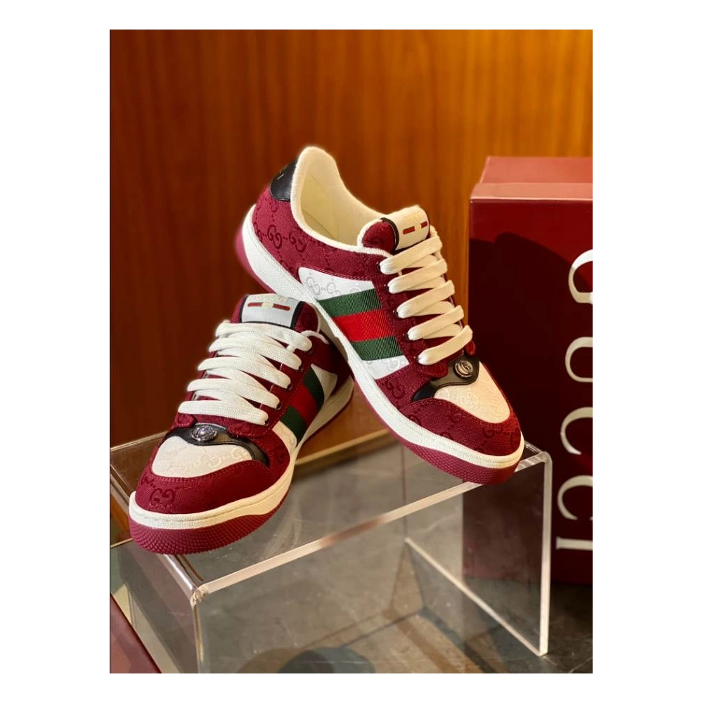 FashionStatement,GUCCI,IconicStyle,ItalianCraftsmanship,LuxuryFootwear,SNEAKER