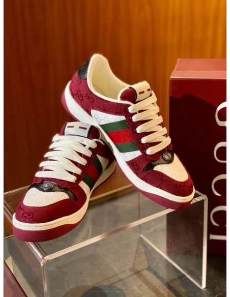 FashionStatement,GUCCI,IconicStyle,ItalianCraftsmanship,LuxuryFootwear,SNEAKER