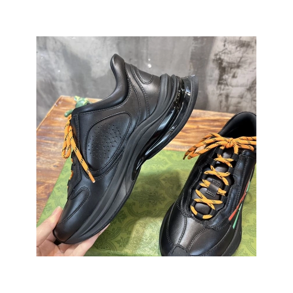 FashionStatement,GUCCI,IconicStyle,ItalianCraftsmanship,LuxuryFootwear,SNEAKER