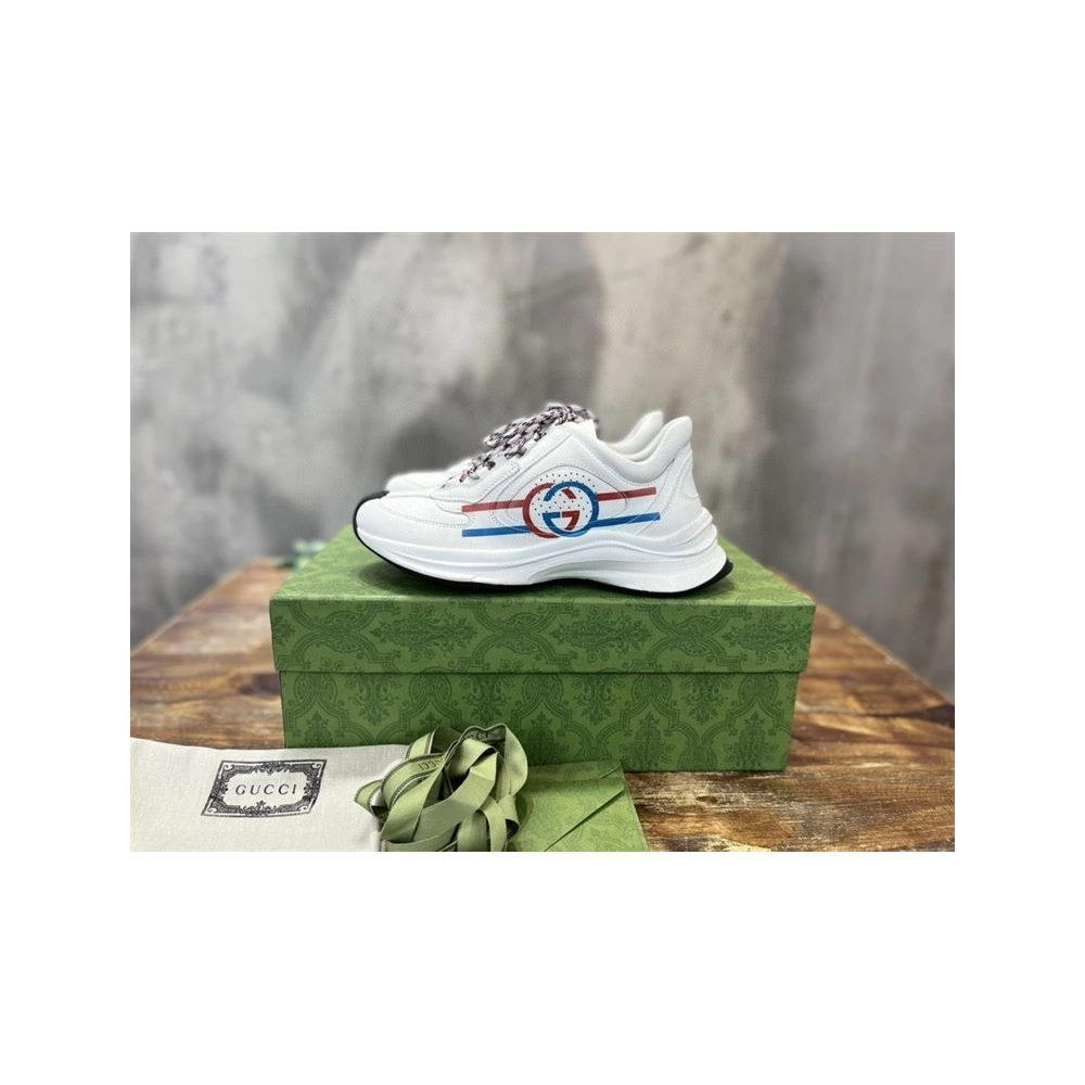 FashionStatement,GUCCI,IconicStyle,ItalianCraftsmanship,LuxuryFootwear,SNEAKER