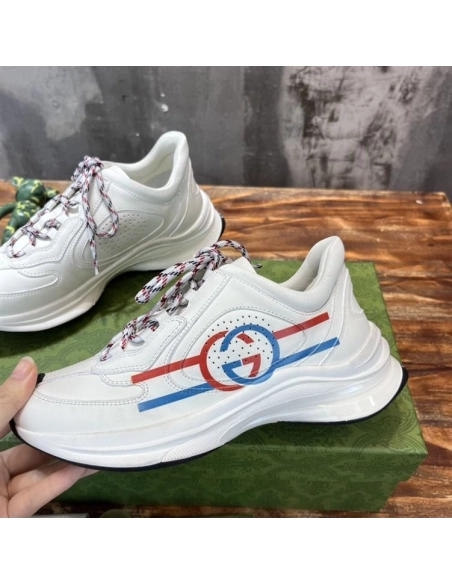 FashionStatement,GUCCI,IconicStyle,ItalianCraftsmanship,LuxuryFootwear,SNEAKER