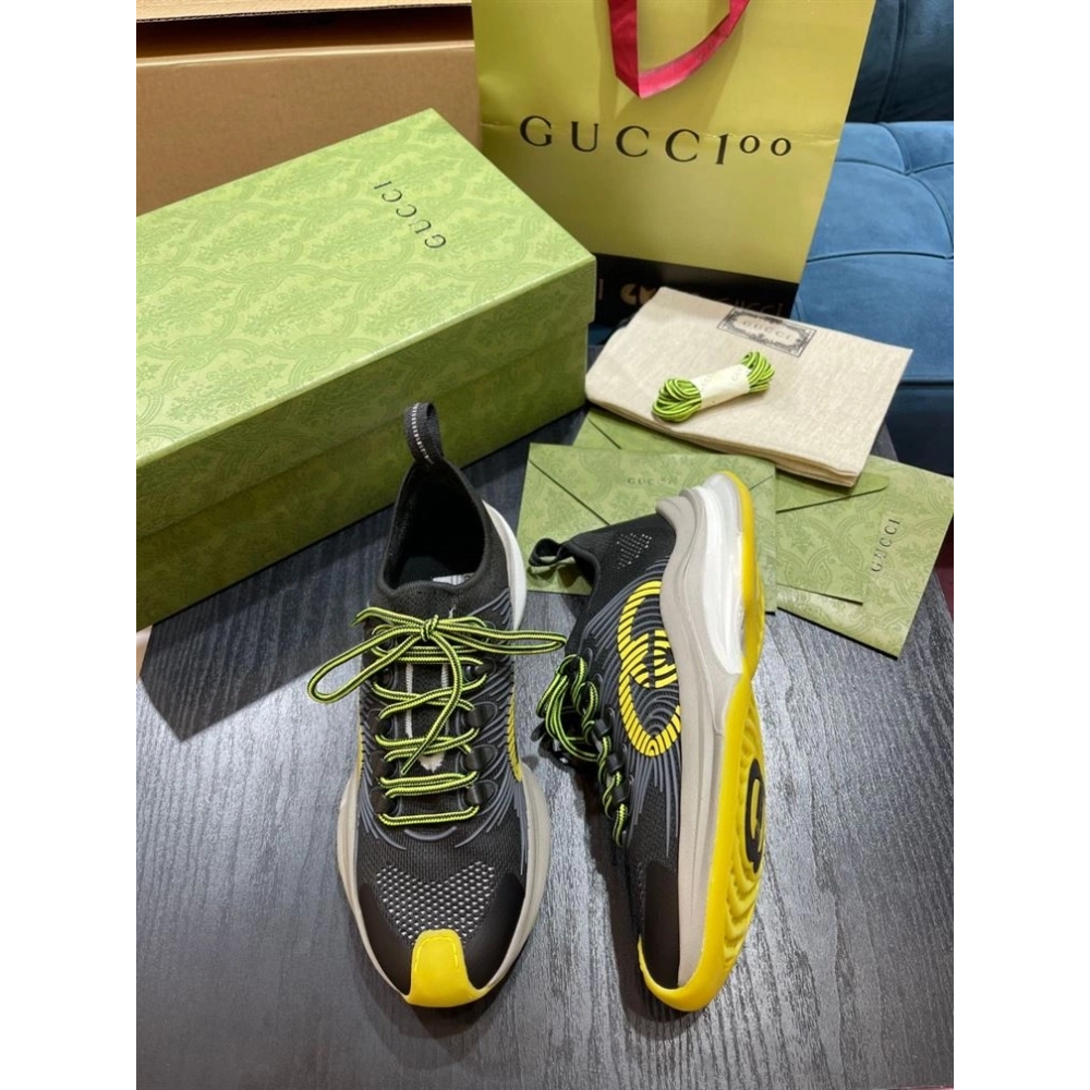 FashionStatement,GUCCI,IconicStyle,ItalianCraftsmanship,LuxuryFootwear,SNEAKER