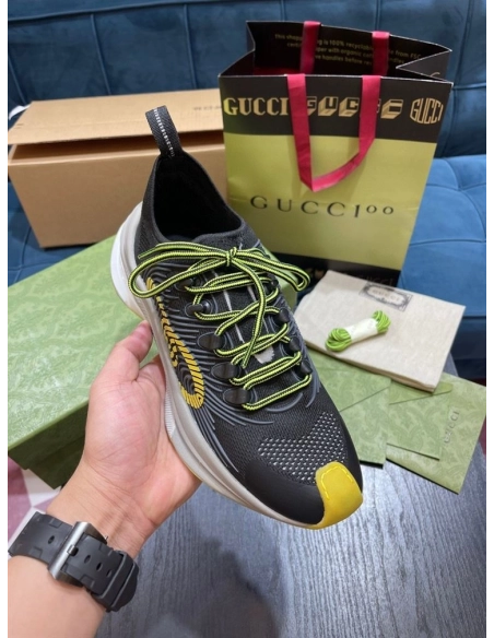 FashionStatement,GUCCI,IconicStyle,ItalianCraftsmanship,LuxuryFootwear,SNEAKER