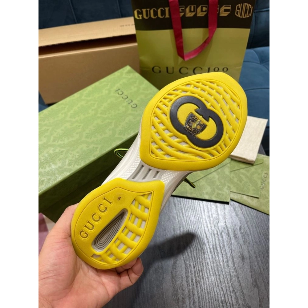 FashionStatement,GUCCI,IconicStyle,ItalianCraftsmanship,LuxuryFootwear,SNEAKER