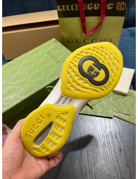 FashionStatement,GUCCI,IconicStyle,ItalianCraftsmanship,LuxuryFootwear,SNEAKER
