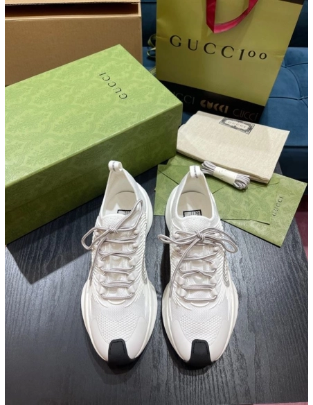 FashionStatement,GUCCI,IconicStyle,ItalianCraftsmanship,LuxuryFootwear,SNEAKER