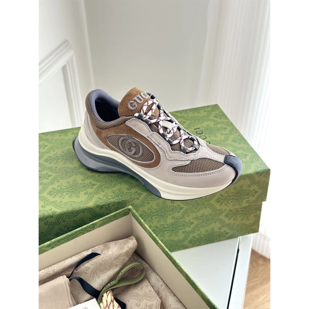 FashionStatement,GUCCI,IconicStyle,ItalianCraftsmanship,LuxuryFootwear,SNEAKER