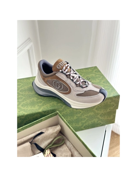 FashionStatement,GUCCI,IconicStyle,ItalianCraftsmanship,LuxuryFootwear,SNEAKER