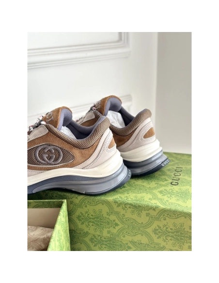 FashionStatement,GUCCI,IconicStyle,ItalianCraftsmanship,LuxuryFootwear,SNEAKER