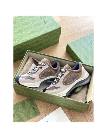 FashionStatement,GUCCI,IconicStyle,ItalianCraftsmanship,LuxuryFootwear,SNEAKER