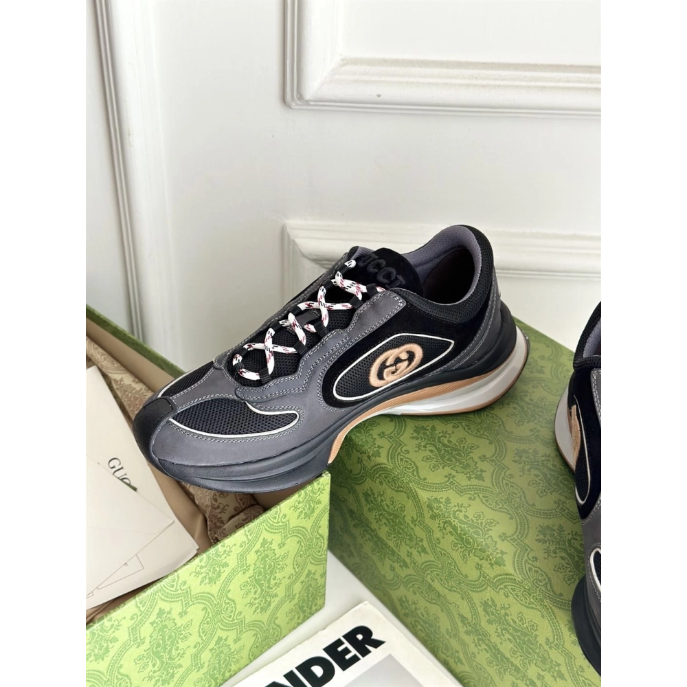 FashionStatement,GUCCI,IconicStyle,ItalianCraftsmanship,LuxuryFootwear,SNEAKER