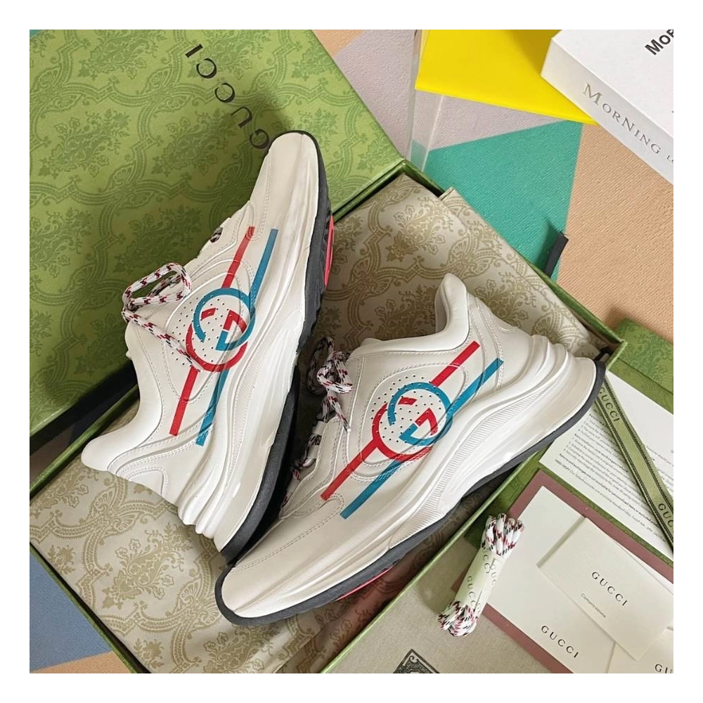 FashionStatement,GUCCI,IconicStyle,ItalianCraftsmanship,LuxuryFootwear,SNEAKER