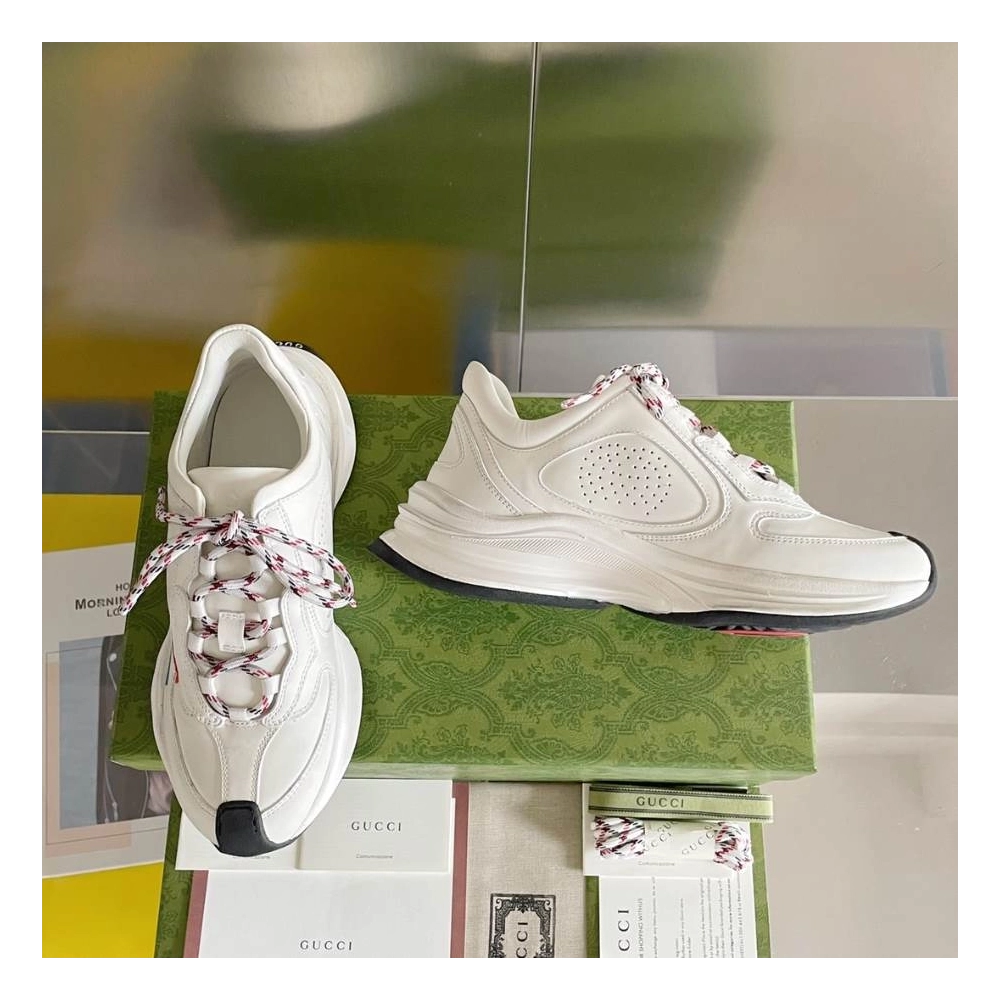 FashionStatement,GUCCI,IconicStyle,ItalianCraftsmanship,LuxuryFootwear,SNEAKER