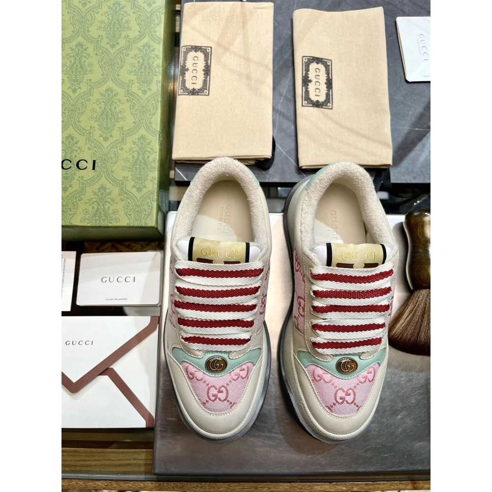 FashionStatement,GUCCI,IconicStyle,ItalianCraftsmanship,LuxuryFootwear,SNEAKER