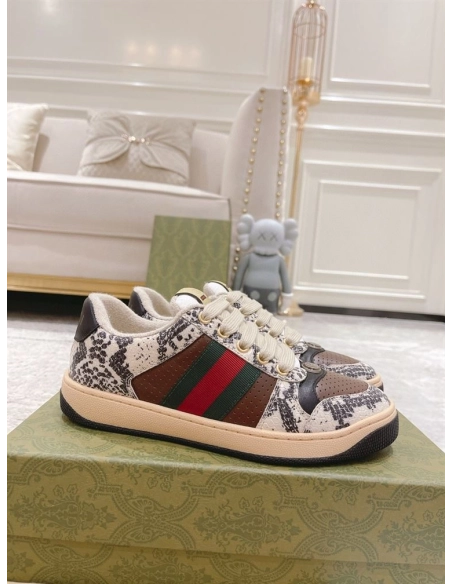 FashionStatement,GUCCI,IconicStyle,ItalianCraftsmanship,LuxuryFootwear,SNEAKER