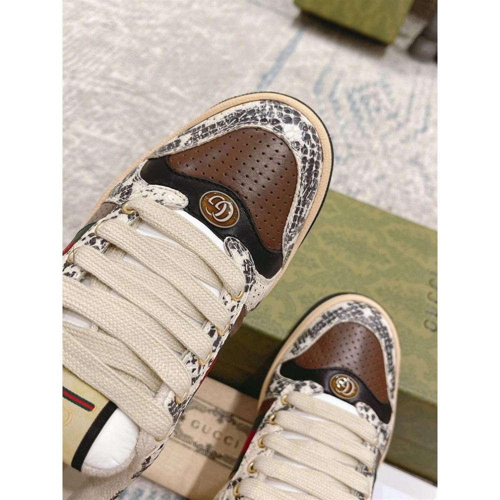 FashionStatement,GUCCI,IconicStyle,ItalianCraftsmanship,LuxuryFootwear,SNEAKER