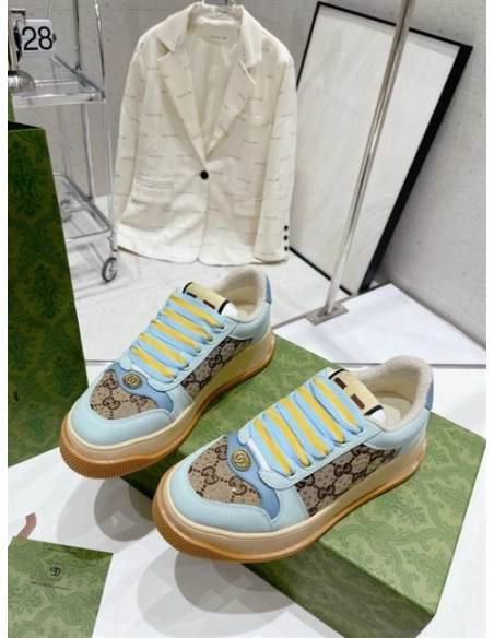 FashionStatement,GUCCI,IconicStyle,ItalianCraftsmanship,LuxuryFootwear,SNEAKER