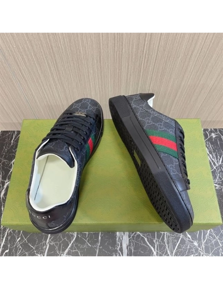 GUCCI,Lowtop,LuxuryFootwear,SNEAKER