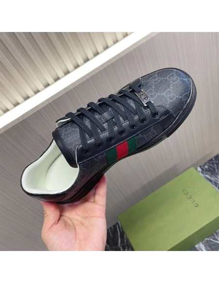 GUCCI,Lowtop,LuxuryFootwear,SNEAKER