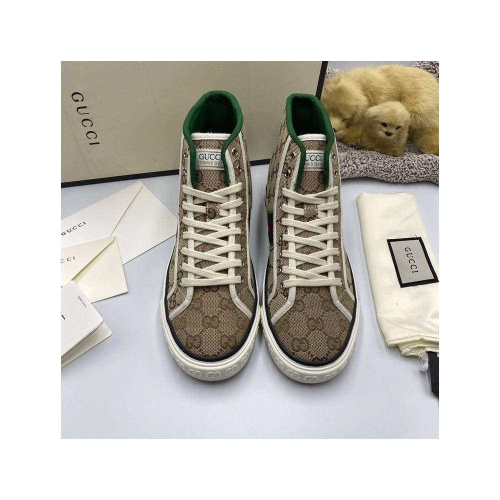 GUCCI,IconicStyle,LuxuryFootwear,SNEAKER