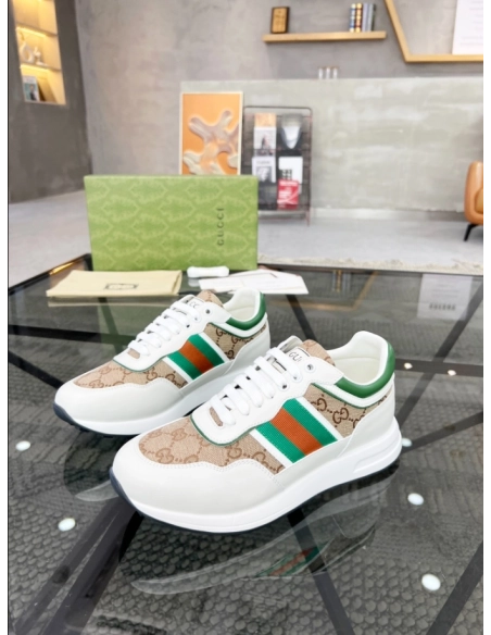 FashionStatement,GUCCI,IconicStyle,ItalianCraftsmanship,LuxuryFootwear,SNEAKER