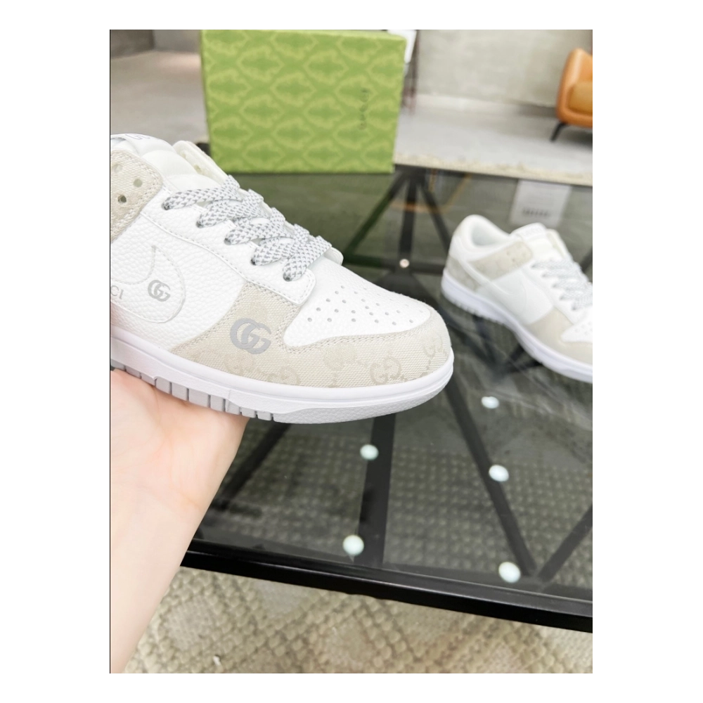 FashionStatement,GUCCI,IconicStyle,ItalianCraftsmanship,LuxuryFootwear,SNEAKER