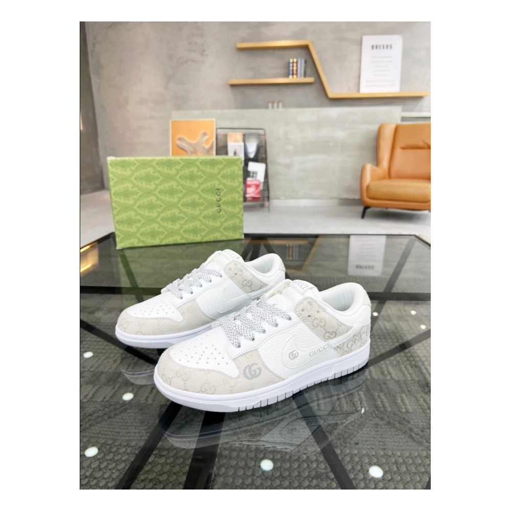 FashionStatement,GUCCI,IconicStyle,ItalianCraftsmanship,LuxuryFootwear,SNEAKER