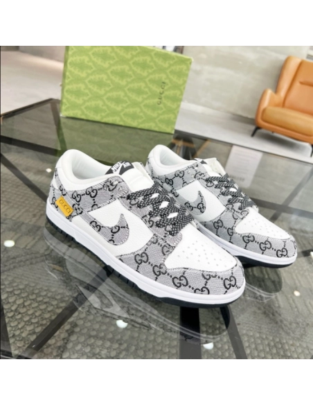 FashionStatement,GUCCI,IconicStyle,ItalianCraftsmanship,LuxuryFootwear,SNEAKER