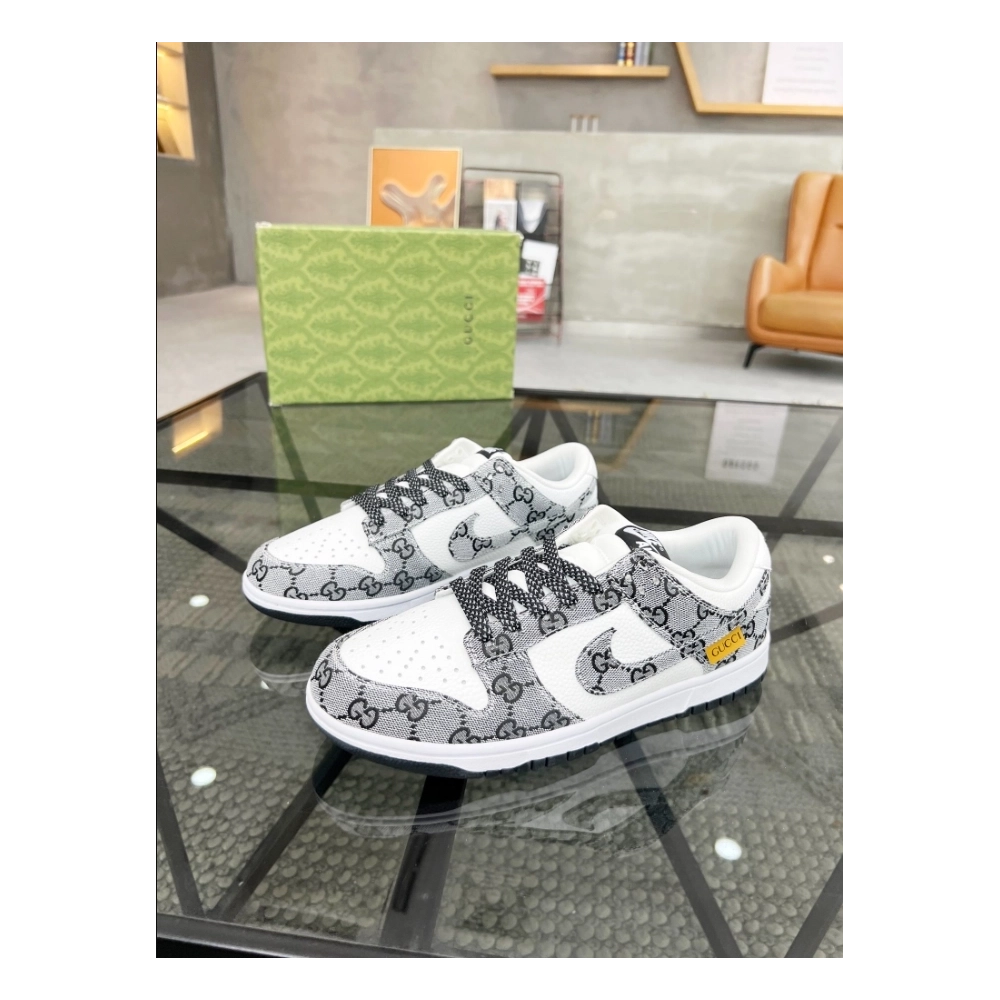 FashionStatement,GUCCI,IconicStyle,ItalianCraftsmanship,LuxuryFootwear,SNEAKER