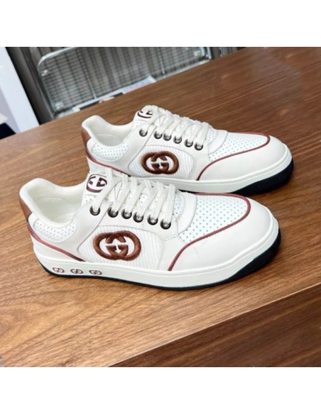 FashionStatement,GUCCI,IconicStyle,ItalianCraftsmanship,LuxuryFootwear,SNEAKER