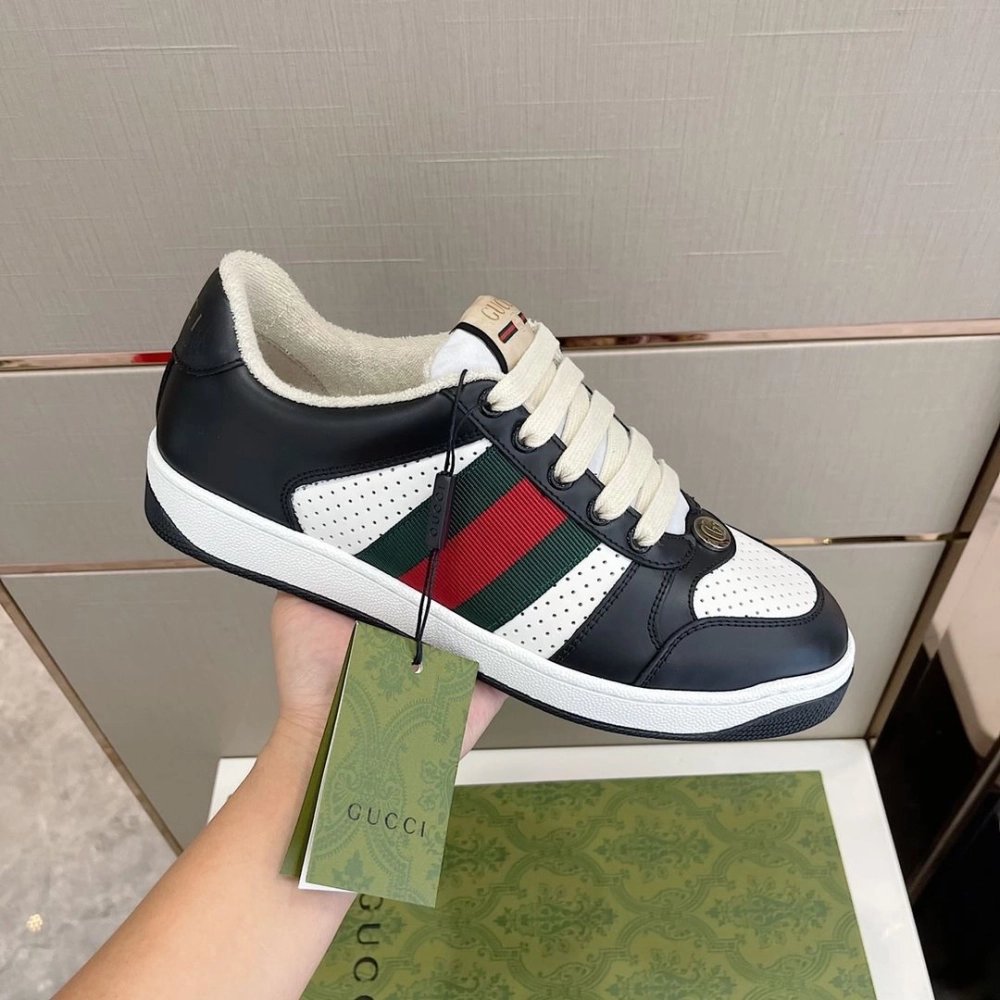 FashionStatement,GUCCI,IconicStyle,ItalianCraftsmanship,LuxuryFootwear,SNEAKER