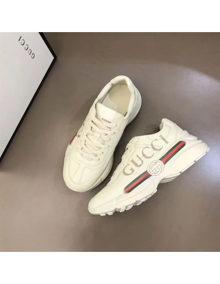 FashionStatement,GUCCI,IconicStyle,ItalianCraftsmanship,LuxuryFootwear,SNEAKER