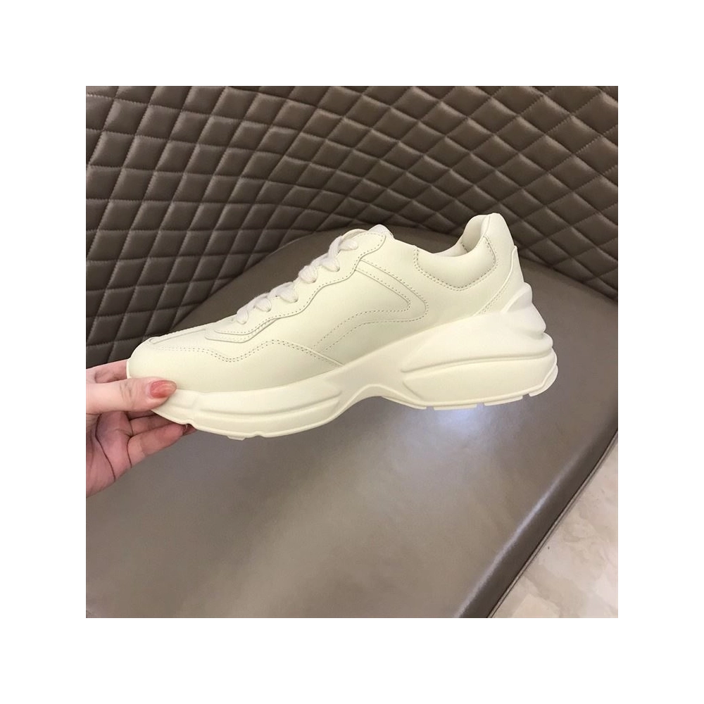 FashionStatement,GUCCI,IconicStyle,ItalianCraftsmanship,LuxuryFootwear,SNEAKER