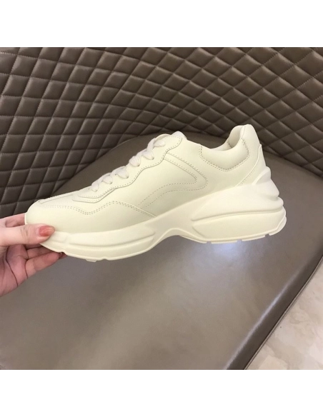 FashionStatement,GUCCI,IconicStyle,ItalianCraftsmanship,LuxuryFootwear,SNEAKER