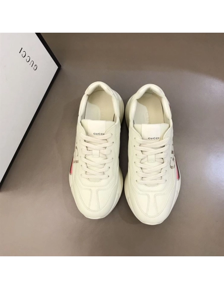 FashionStatement,GUCCI,IconicStyle,ItalianCraftsmanship,LuxuryFootwear,SNEAKER