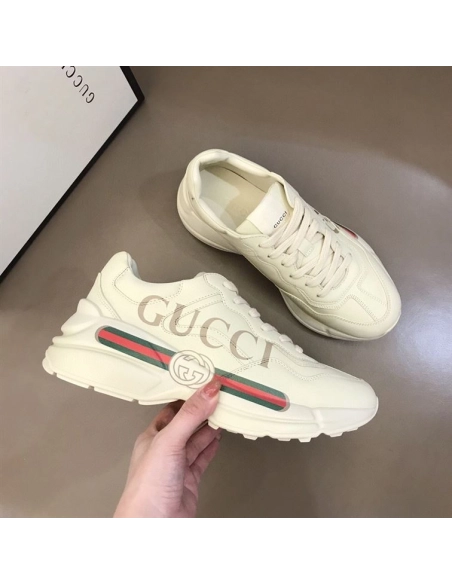 FashionStatement,GUCCI,IconicStyle,ItalianCraftsmanship,LuxuryFootwear,SNEAKER