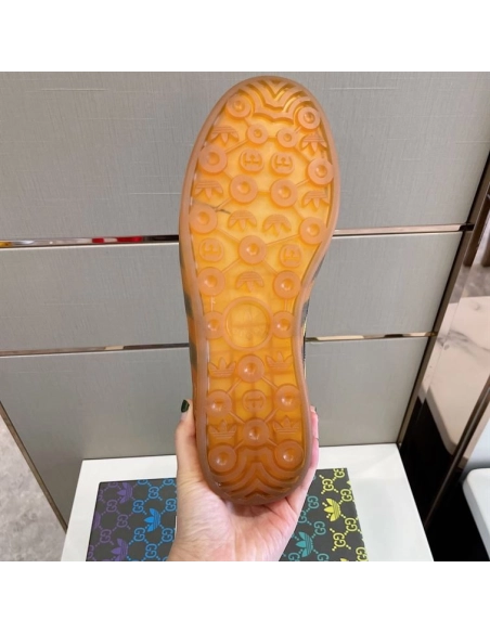 FashionStatement,GUCCI,LuxuryFootwear,SNEAKER