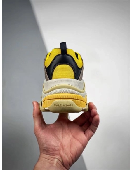 GUCCI,GucciBalenciaga,Sneakers,TripleS