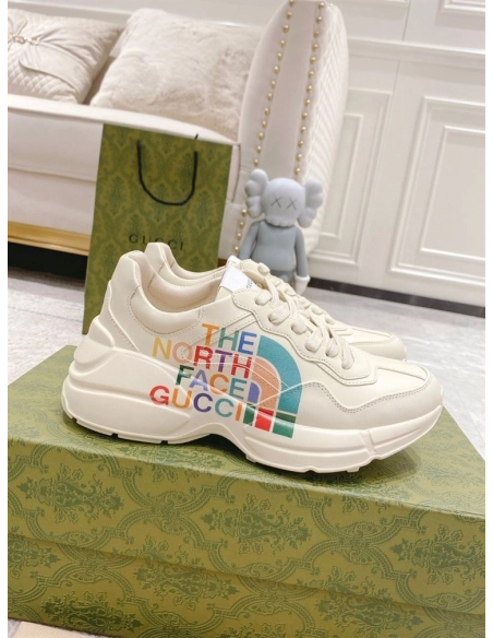 FashionStatement,GUCCI,IconicStyle,ItalianCraftsmanship,LuxuryFootwear,SNEAKER