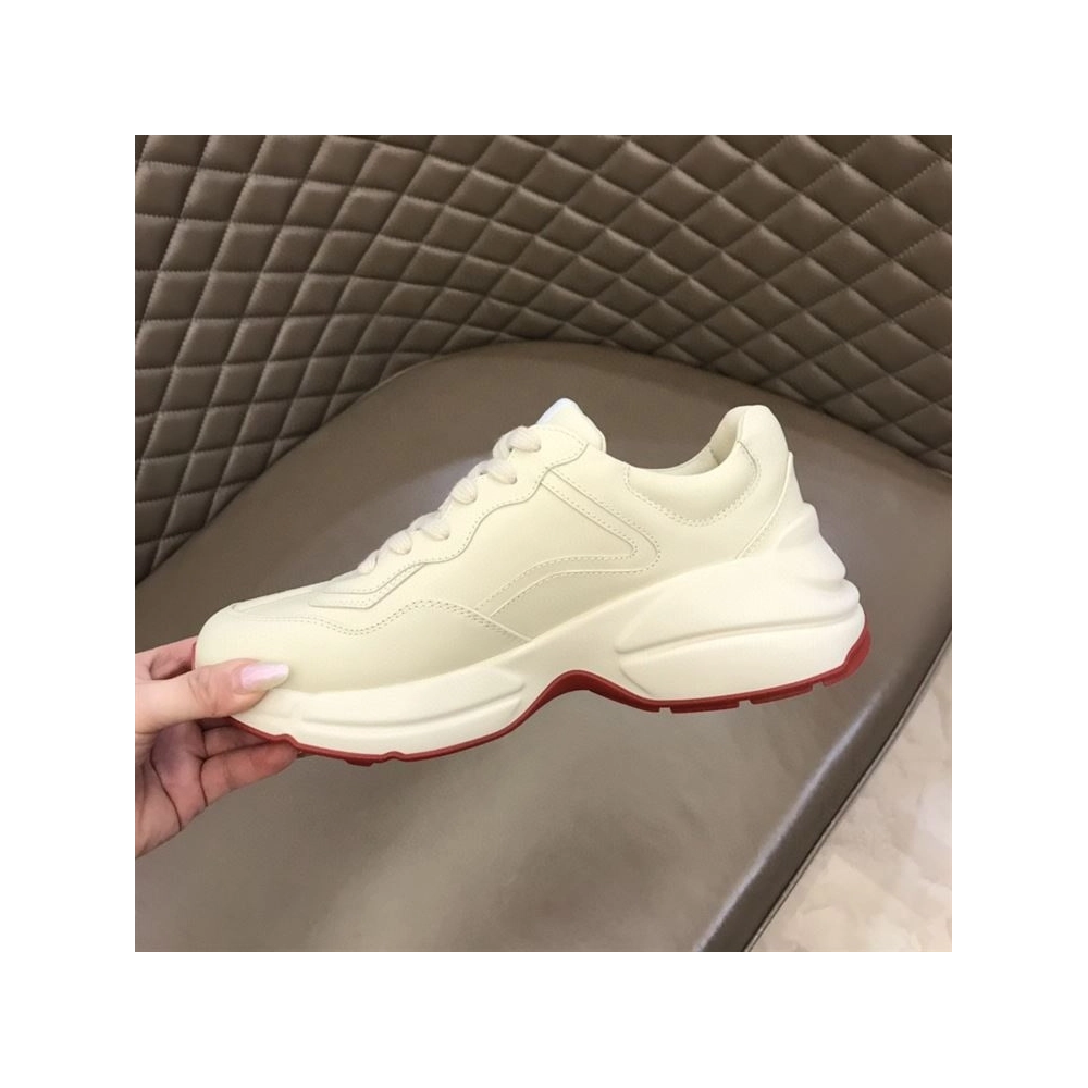 FashionStatement,GUCCI,IconicStyle,ItalianCraftsmanship,LuxuryFootwear,SNEAKER