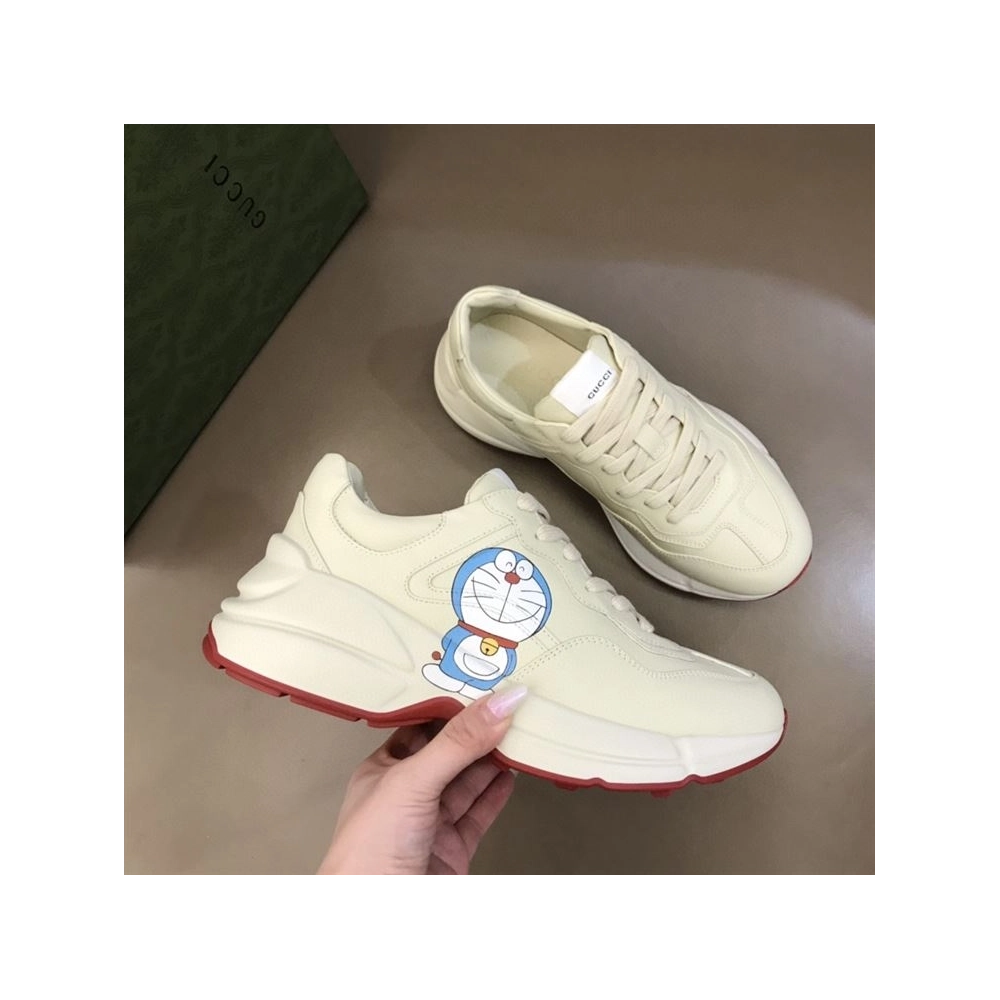 FashionStatement,GUCCI,IconicStyle,ItalianCraftsmanship,LuxuryFootwear,SNEAKER