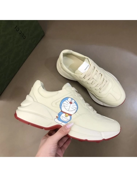 FashionStatement,GUCCI,IconicStyle,ItalianCraftsmanship,LuxuryFootwear,SNEAKER