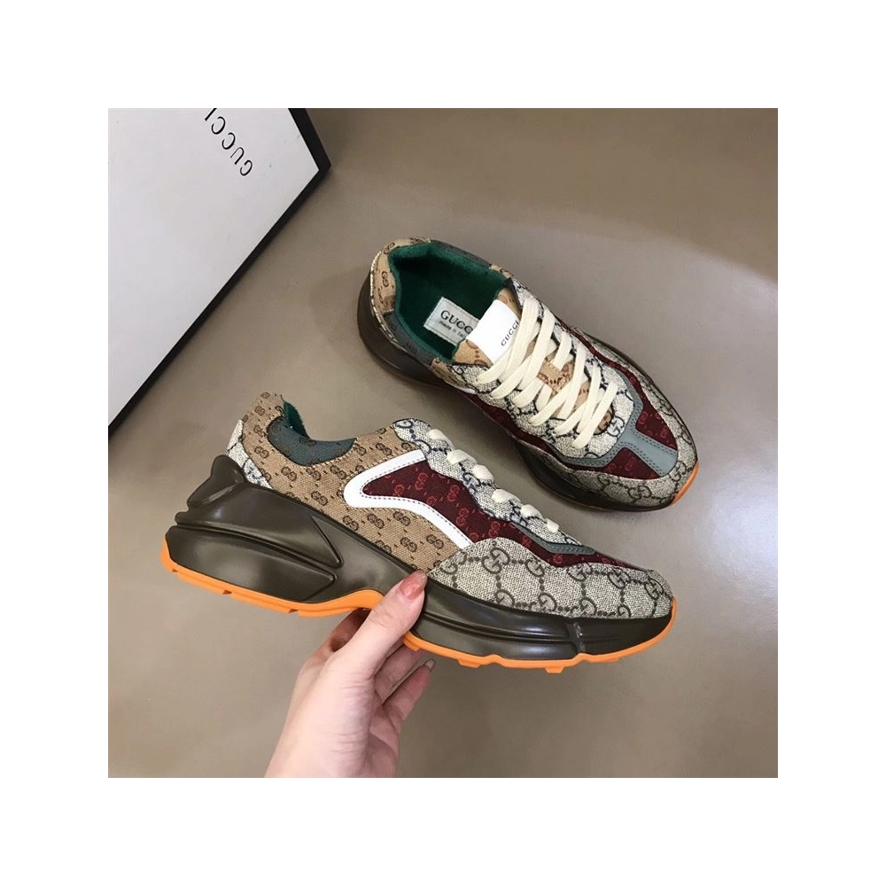 FashionStatement,GUCCI,IconicStyle,ItalianCraftsmanship,LuxuryFootwear,SNEAKER